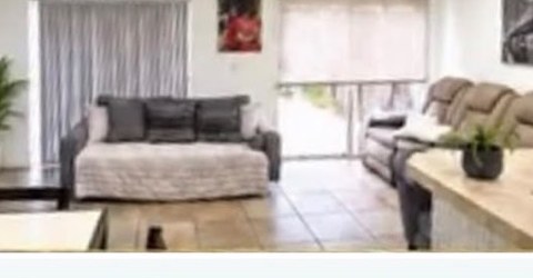 Sala del townhouse en Serena Lakes