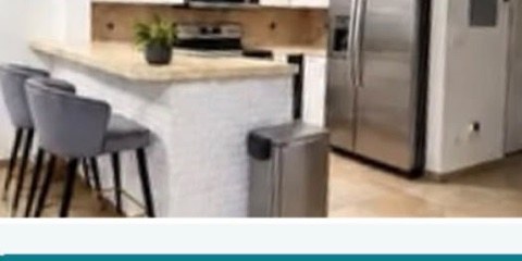 Cocina del townhouse en Serena Lakes